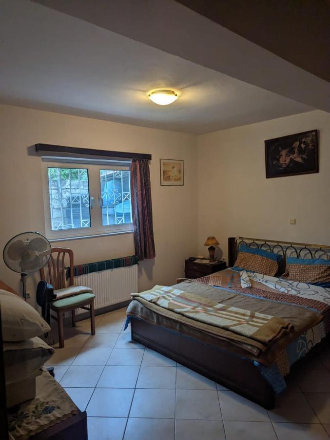 1 Bedroom Apartment Close To The Sea Artemida  Bagian luar foto